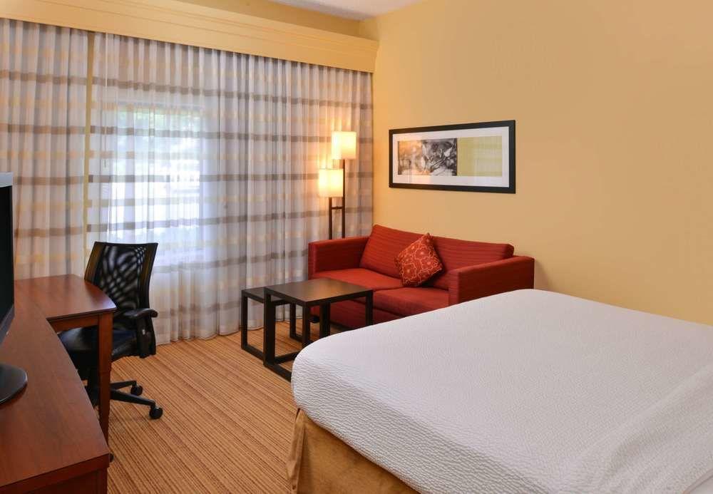 Courtyard By Marriott Columbia Northeast/Fort Jackson Area Exterior photo